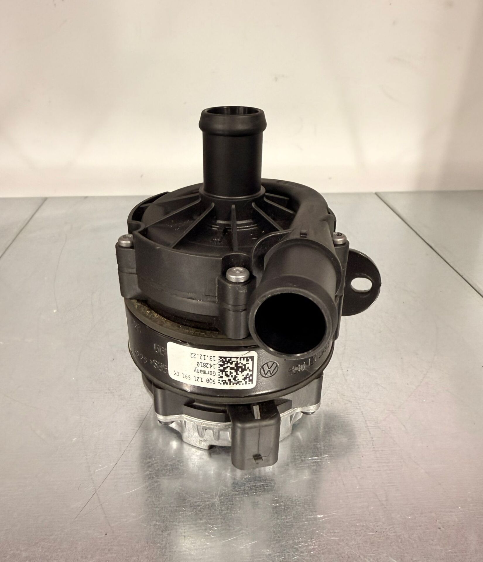 04L965567 DEVİRDAİM EK SU POMPASI ORJİNAL